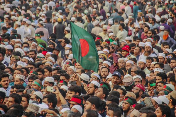 Montres à cadran chiffres arabes : comment distinguer les modèles authentiques et leur place dans une collection